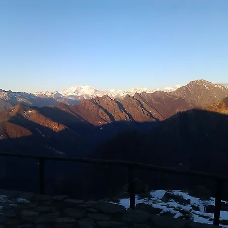 Paradiso Sul Maggiore アパート バヴェーノ